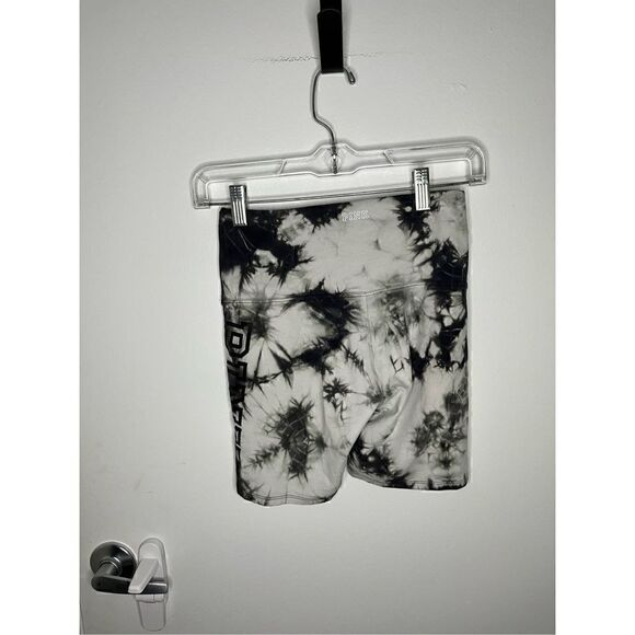 PINK Victoria's Secret Black & White Tie Dye High waisted Biker Shorts Size XS - Picture 2 of 7
